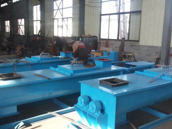 双轴加湿机生产现场